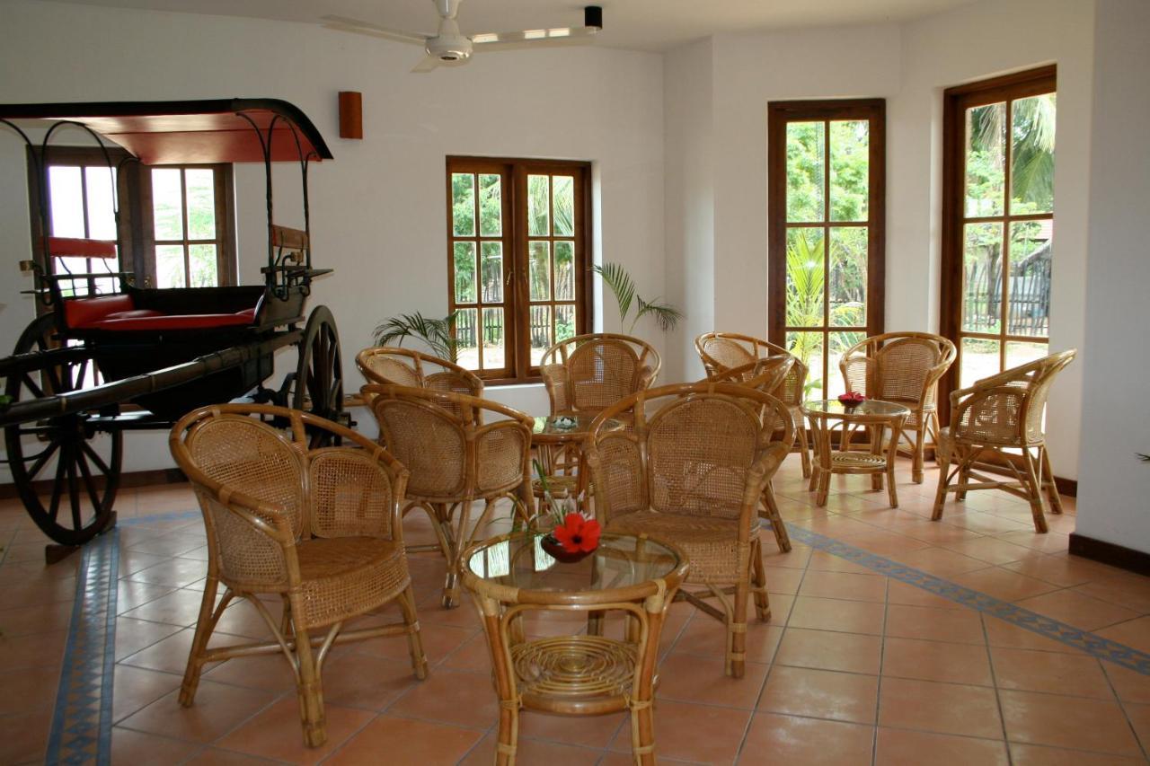 Hibiscus Garden Hotel Тисамахарама Екстериор снимка